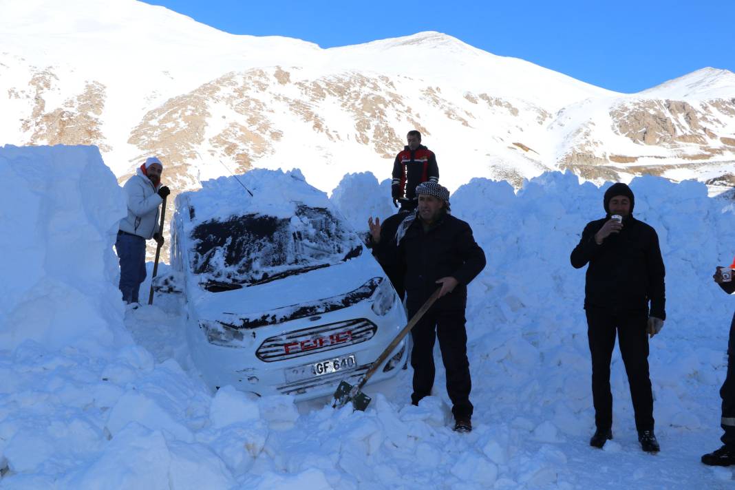 Van’da karlar eriyince 5 ay sonra ortaya çıktı 5